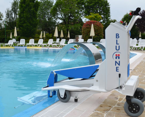 Sollevatore per disabili da piscina
