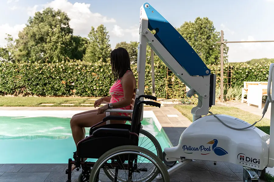 Sollevatore per disabili piscina